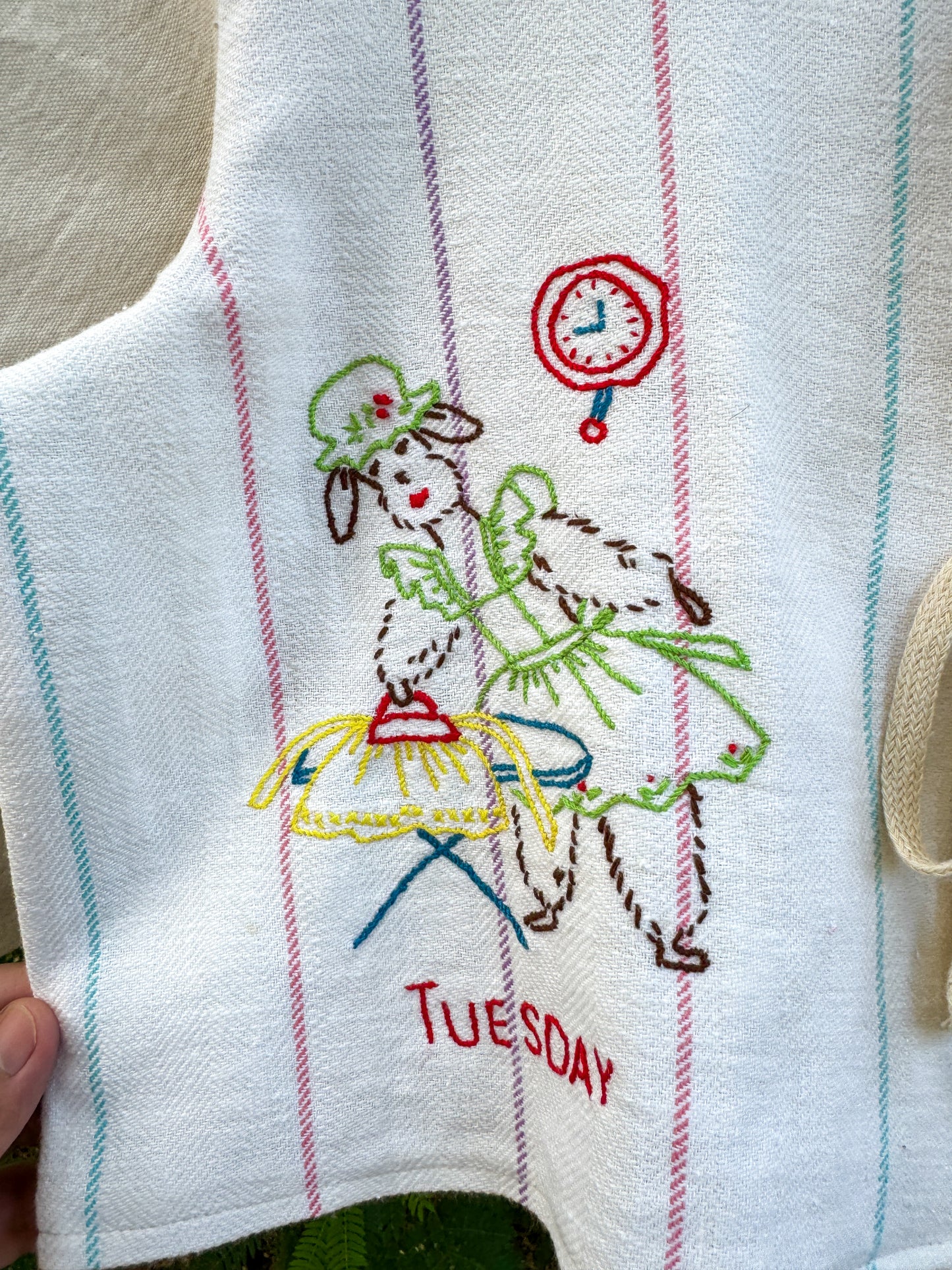 DOTW POODLE TIE TOP (LARGE)