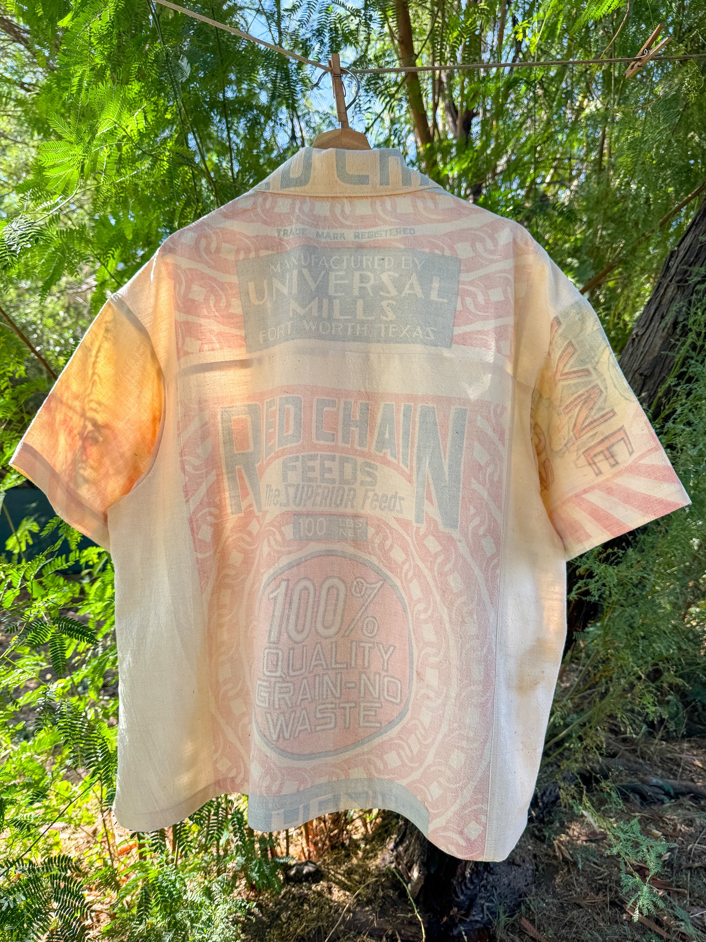 RED CHAIN FEED SACK BUTTON UP (X-LARGE)