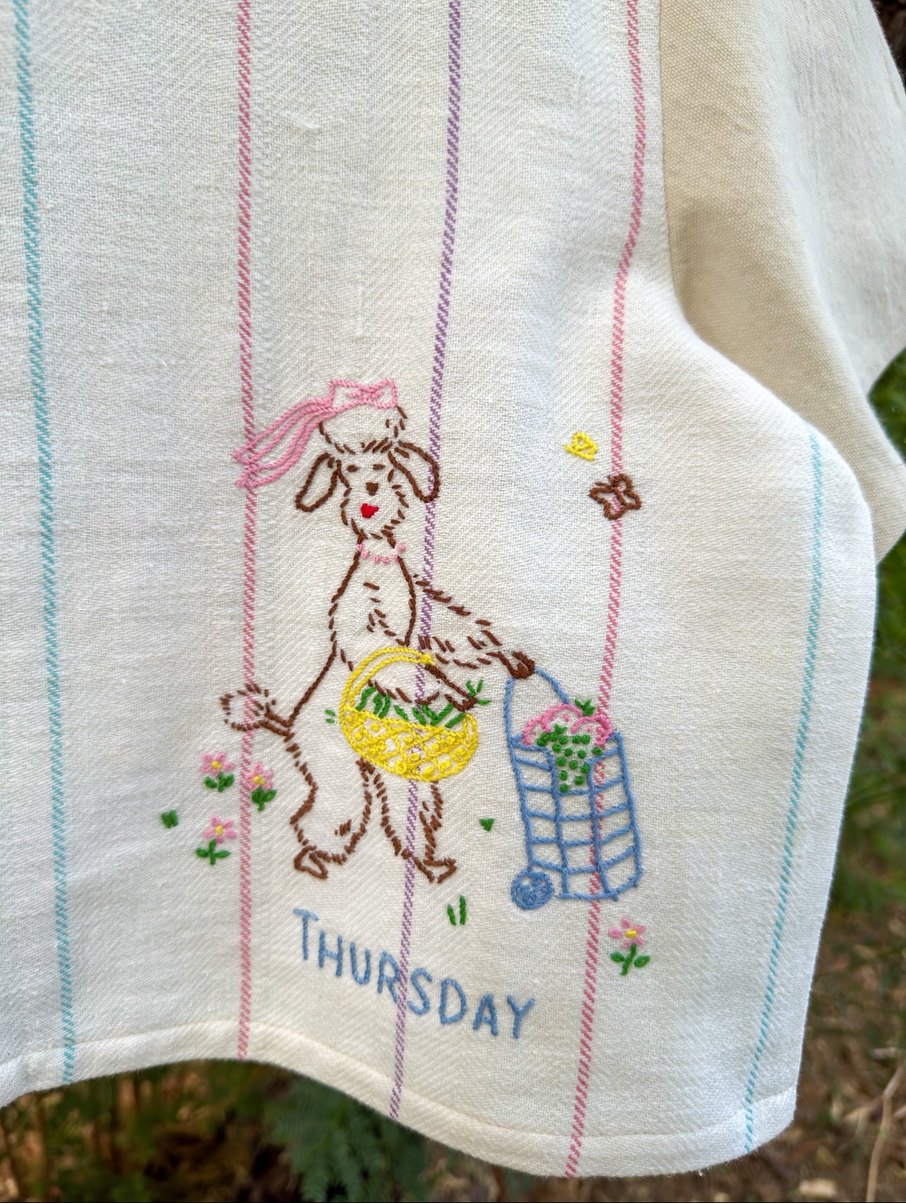 DOTW POODLE TIE TOP (LARGE)
