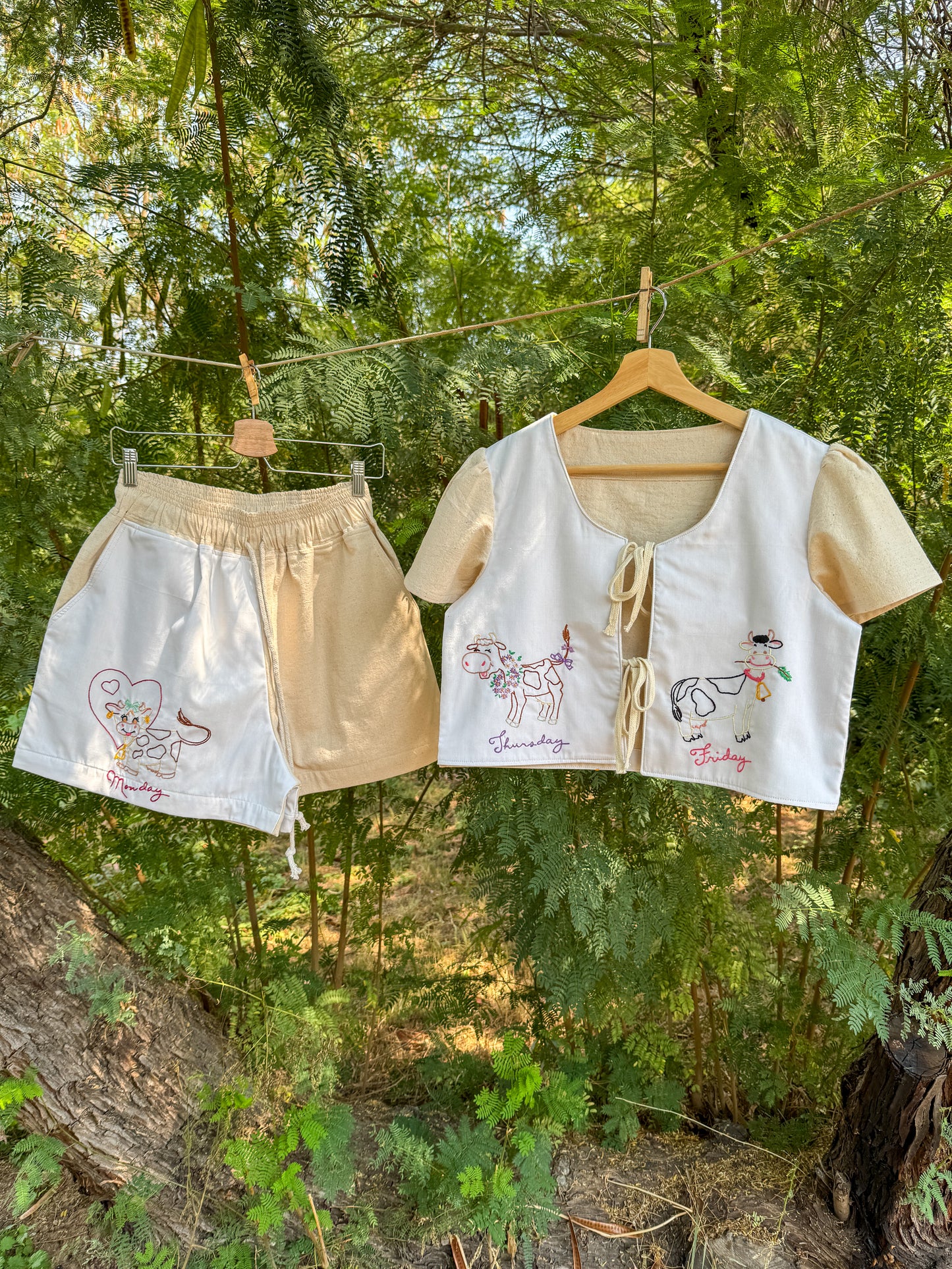 CUTE COWS TIE TOP (MEDIUM)