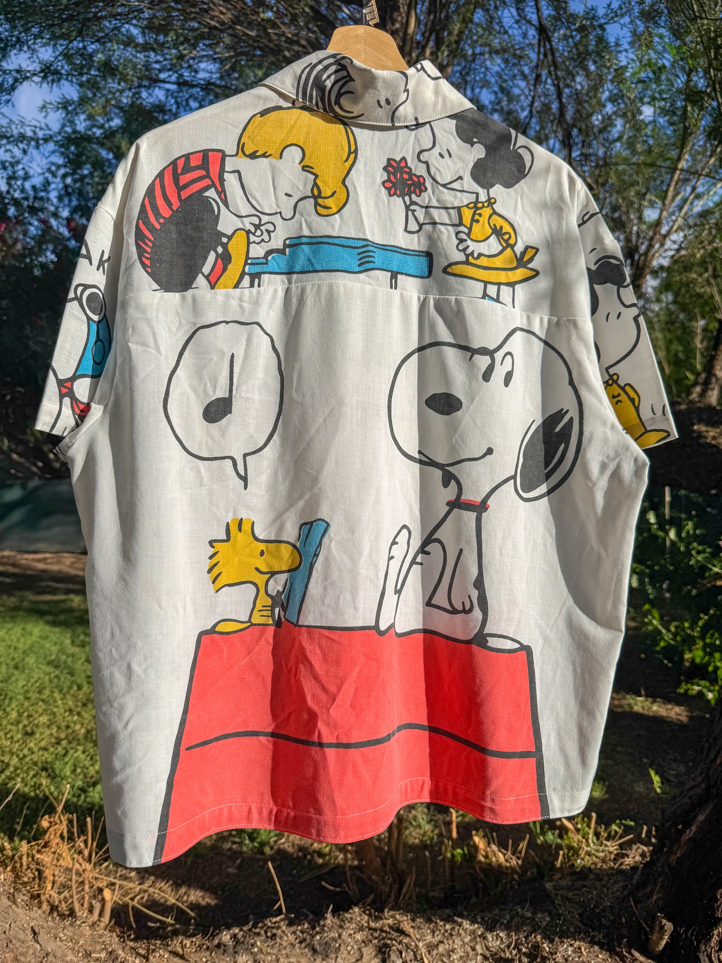 PEANUTS GANG BUTTON UP (MEDIUM)