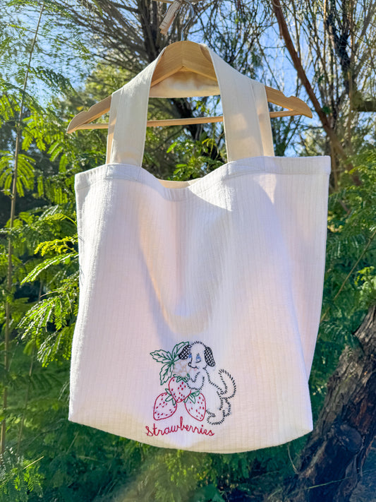 STRAWBERRY PUPPY BIG TOTE