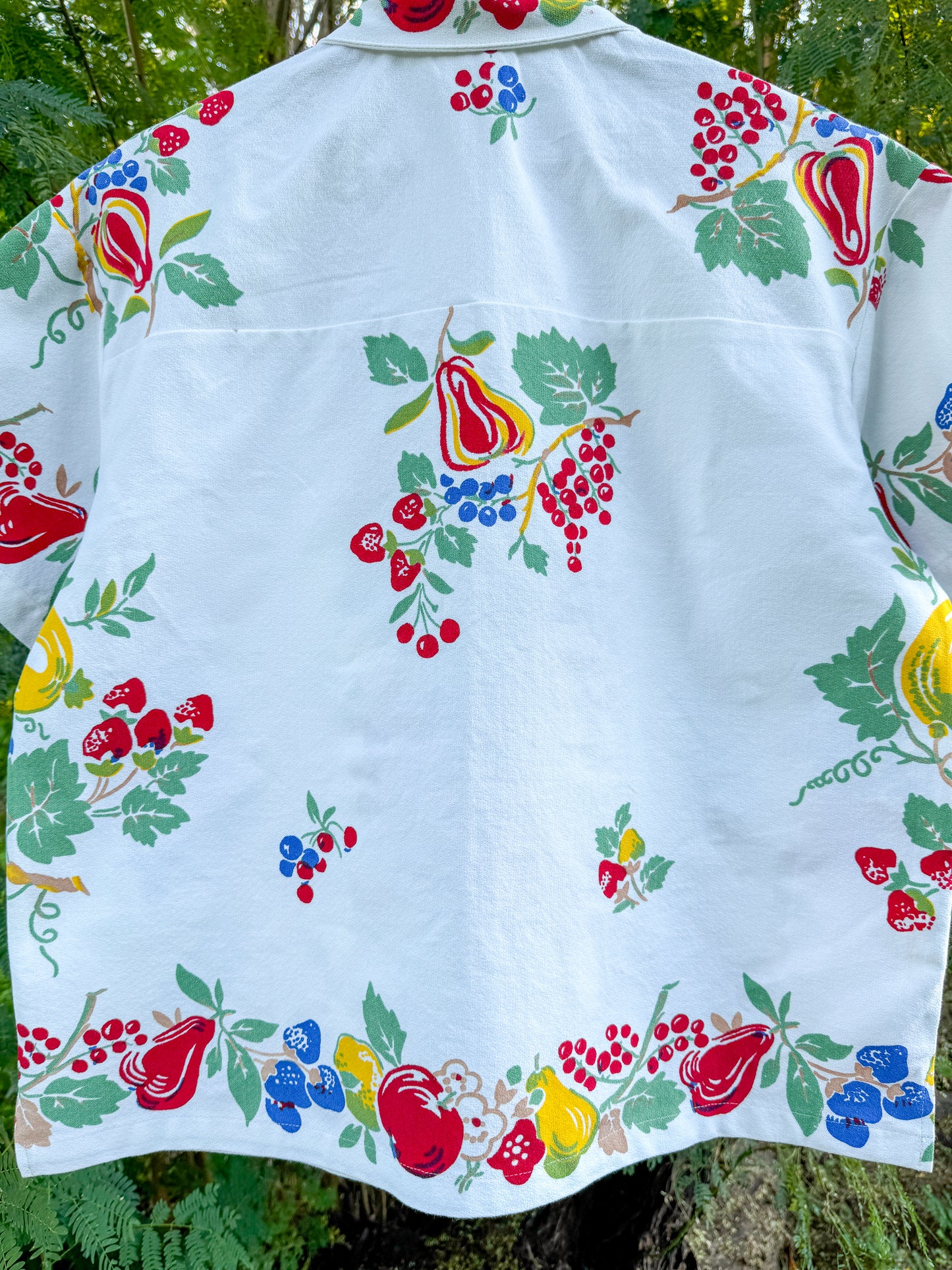 FRUIT TABLECLOTH BUTTON UP (SMALL)