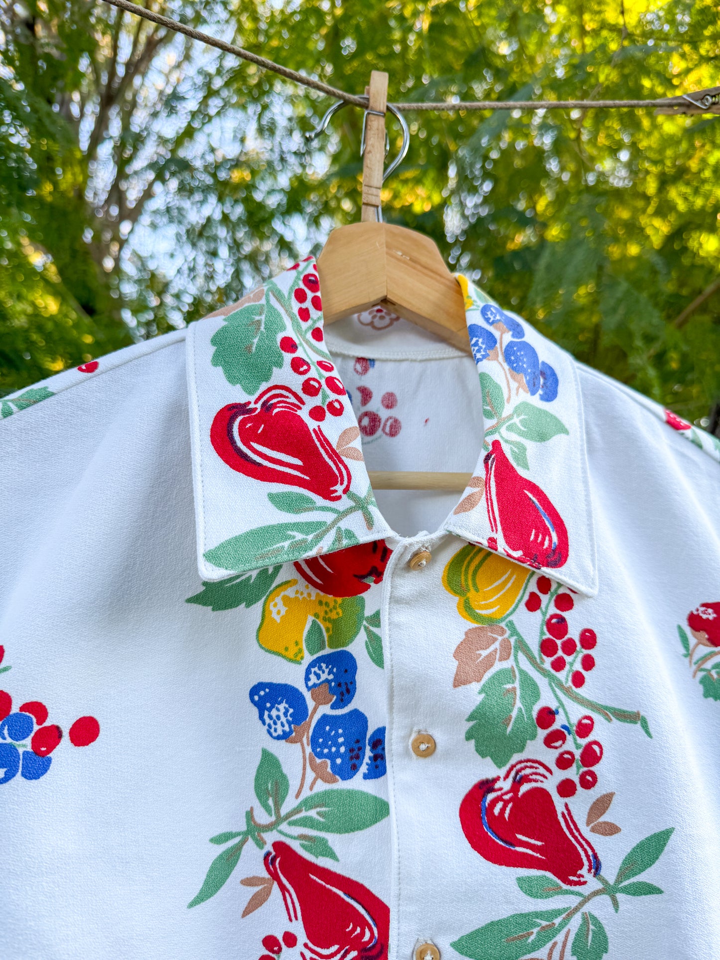 FRUIT TABLECLOTH BUTTON UP (SMALL)