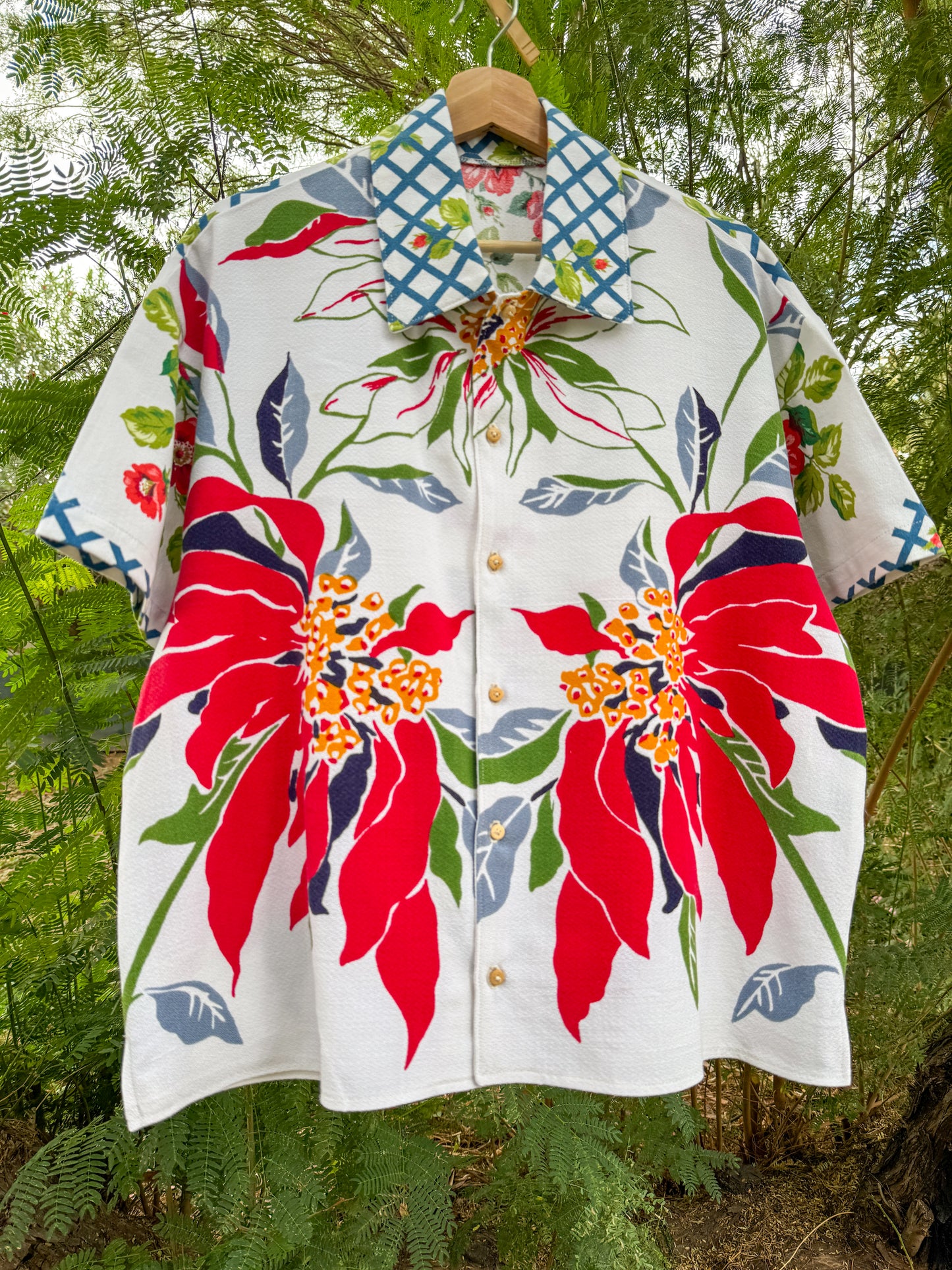 RED FLORAL TABLECLOTH BUTTON UP (MEDIUM)