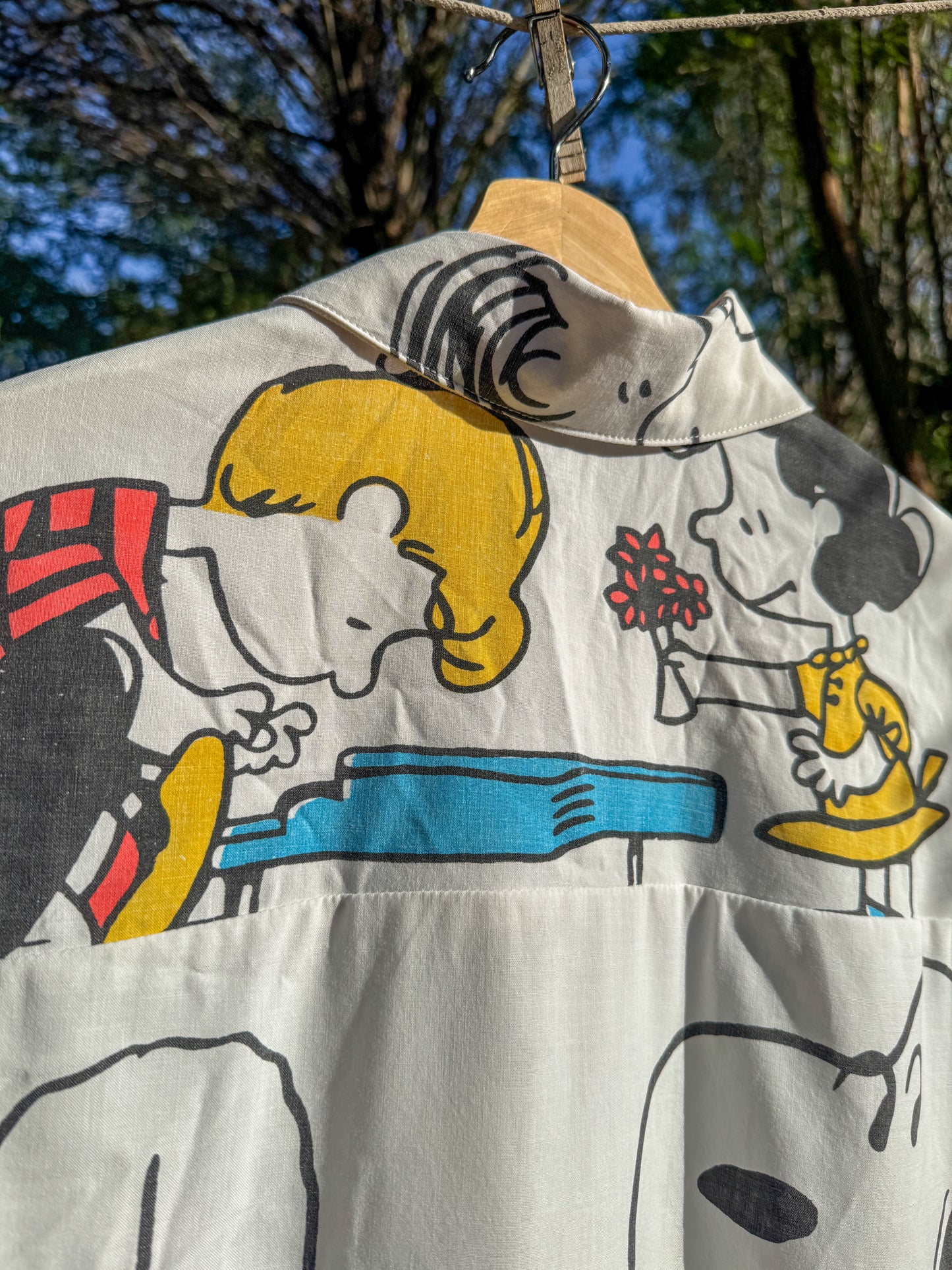PEANUTS GANG BUTTON UP (MEDIUM)
